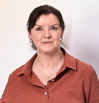 Porträt von Heidi Jäkel, Texterin und spezialisiert auf Textüberarbeitung.